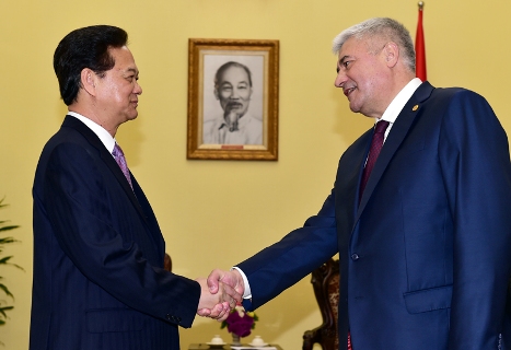 Премьер-министр СРВ Нгуен Тан Зунг принял главу МВД РФ Владимира Колокольцева